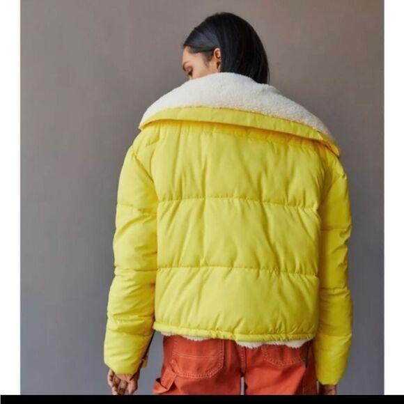 NWT Urban Outfitters Puffer Jacket - Picture 4 of 5